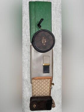 Five wallets authentic.
